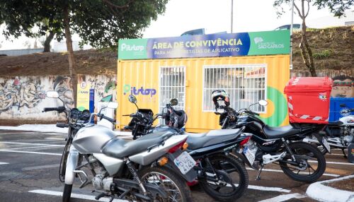 São Carlos promove mobilização para orientar motoboys sobre segurança, direitos e saúde