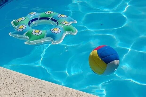 Menino de 2 anos que se afogou em piscina perde a vida após uma semana internado no HU-UFSCar