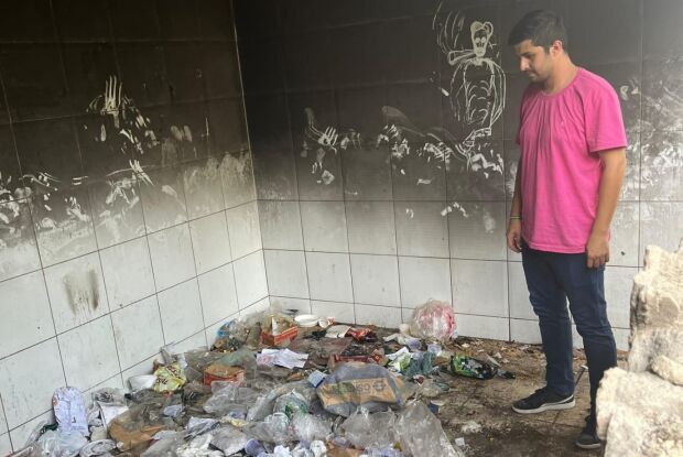 Vereador Bruno Zancheta denuncia prédio público abandonado na Vila Prado