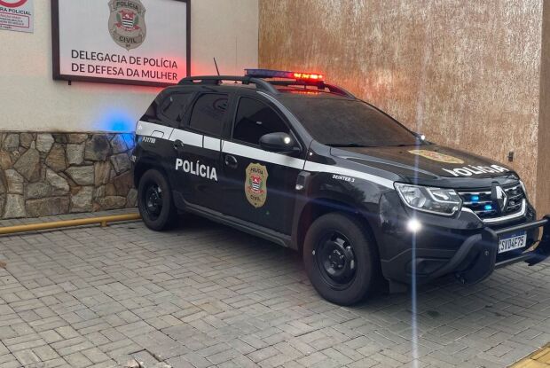 Briga por lixo termina com mulher e filho de 2 anos feridos em São Carlos