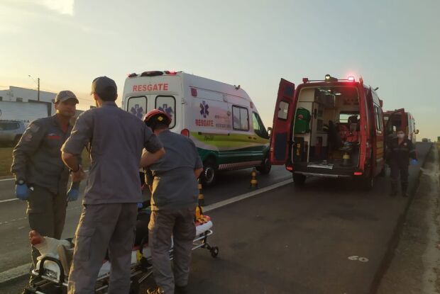 Acidente deixa motociclista ferido na Washington Luís