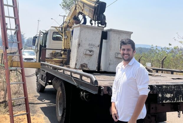 Vereador Bruno Zancheta acompanha instalação de sistema de monitoramento no Uirapuru