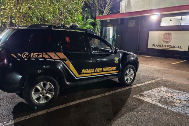 Adolescente esfaqueia padrasto ao defender mãe de agressão em Ibaté