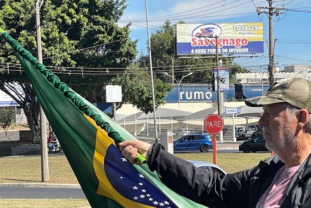 Manifestação em São Carlos pede saída do ministro Alexandre de Moraes 