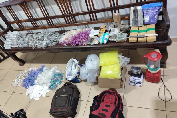 Força Tática e ROCAM estouram "casa bomba" com mais de 15 quilos de drogas