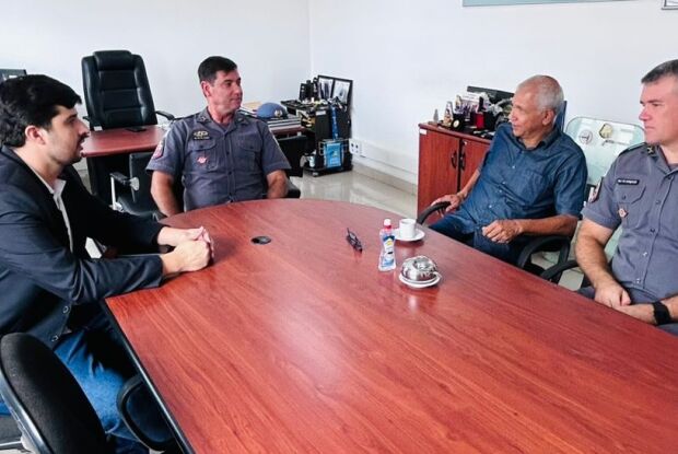 Câmara Municipal reforça parceria com a Polícia Militar no enfrentamento à violência contra a mulher