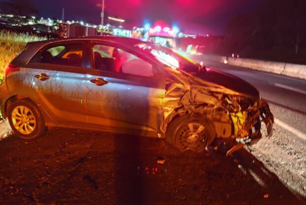 Colisão entre dois carros é registrada na Washington Luís