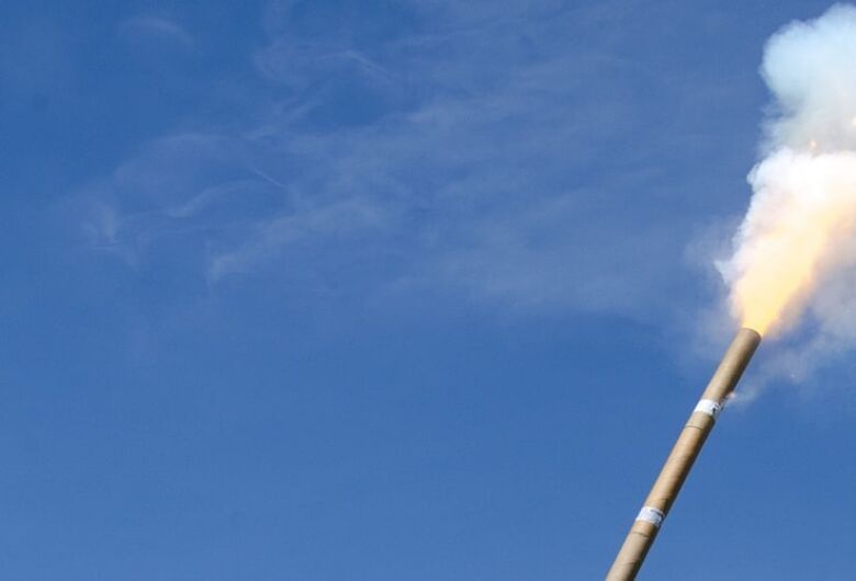 Lei proíbe o uso de fogos de artifício e artefatos pirotécnicos que causem poluição sonora em São Carlos