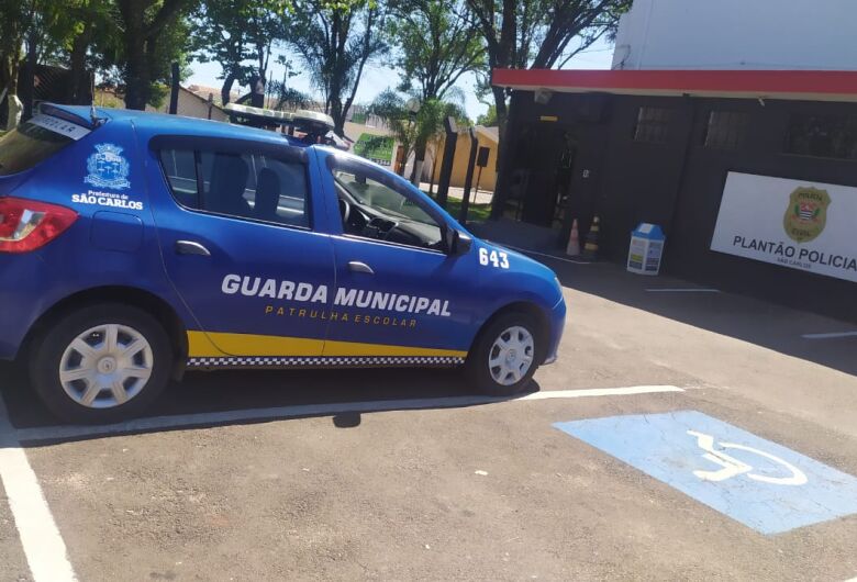 Motorista é detido por embriaguez ao volante no Centro