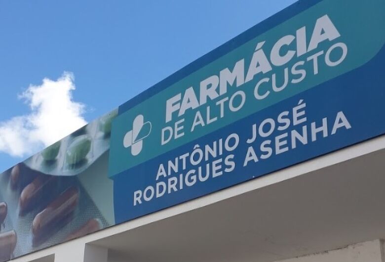 Vereador Bruno Zancheta visita Farmácia de Alto Custo e pede novo horário para abertura do portão