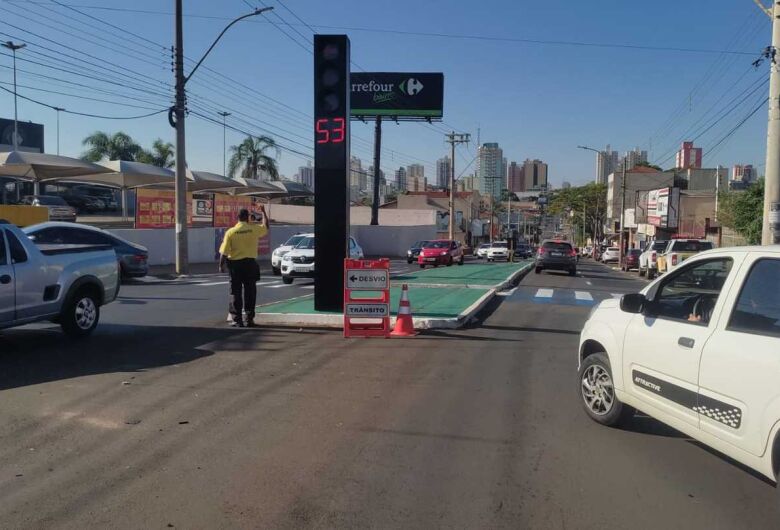 Trecho da avenida São Carlos seguirá interditado 