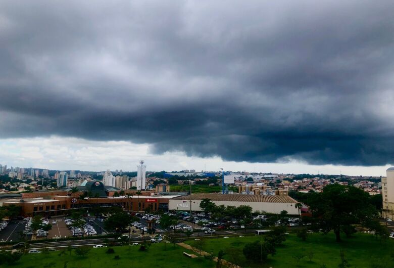 Entre quarta-feira e sábado, meteorologia prevê tempestades em São Carlos