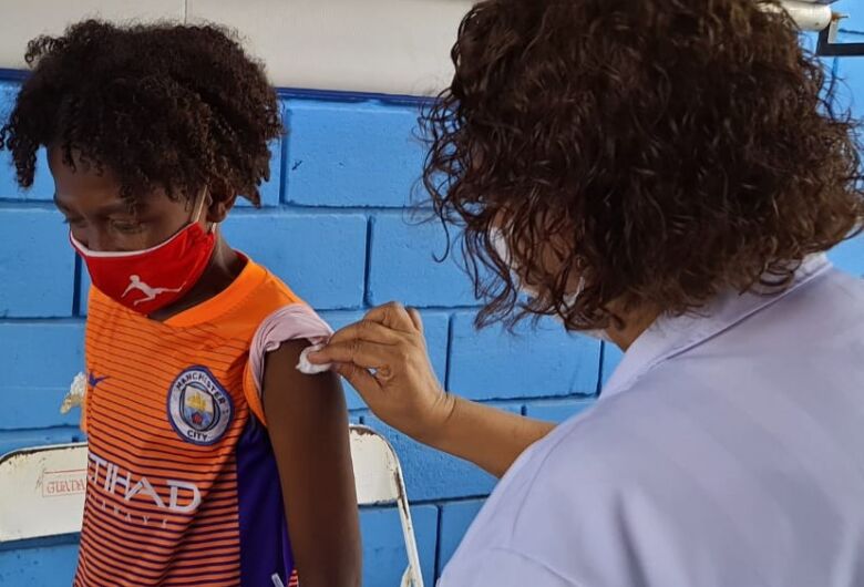 São Carlos recebe vacinas contra covid-19 para crianças neste domingo