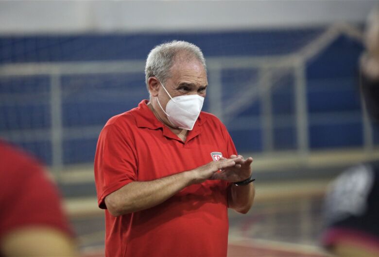 “Voleibol não tem empate e eu não gosto de perder”, diz Milton Serra