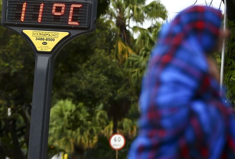 Chegada de nova frente fria pode provocar queda de temperaturas na terça-feira