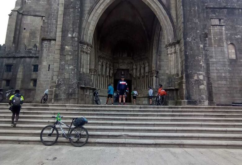 Em dois dias, grupo de pedal são-carlense avança 207 km com destino a Santiago de Compostela