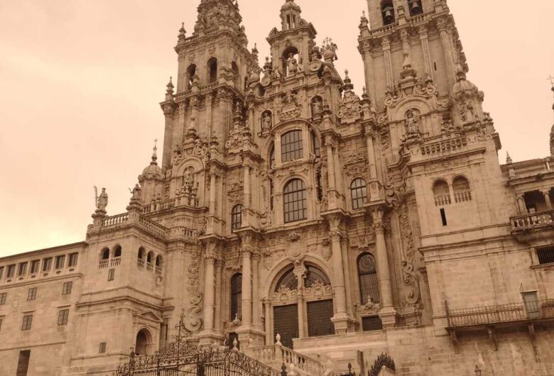 Após 483 km, grupo de pedal são-carlense chega a Santiago de Compostela