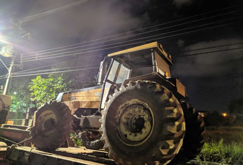 Trator furtado em fazenda de Ibaté é localizado em São Carlos