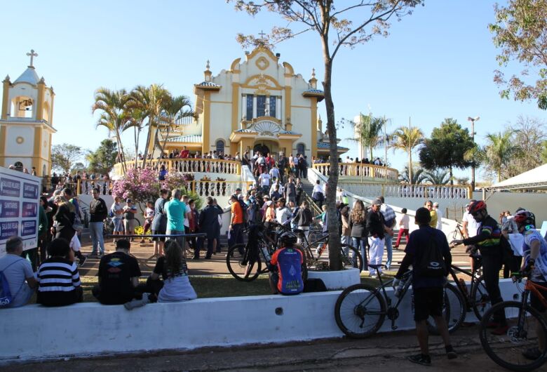 Após dois anos, Santuário da Aparecidinha recebe fieis