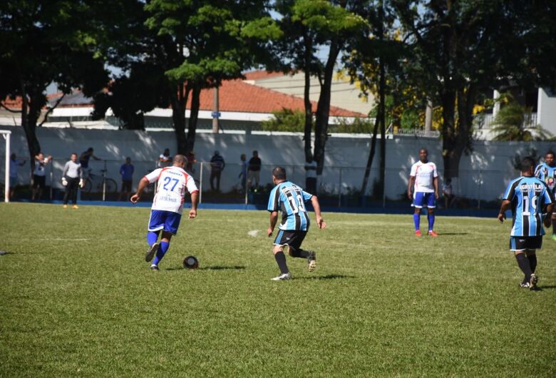 Festival de futebol reúne quatro equipes em São Carlos - São Carlos Agora