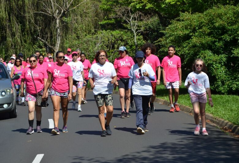 Caminhada Outubro Rosa em prol da conscientização e saúde da mulher acontece no próximo dia 19