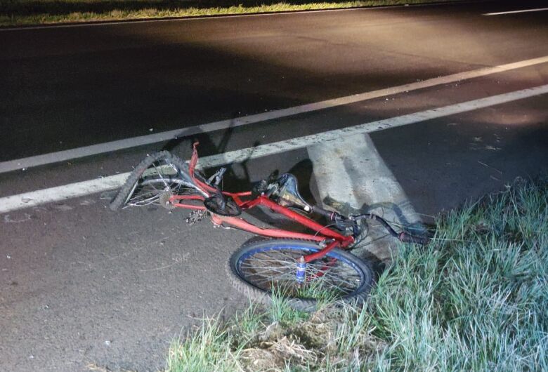 Ciclista morre atropelado por caminhão na rodovia Washington Luís