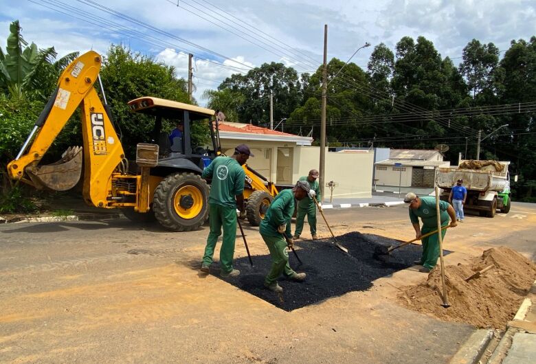 Prefeitura retoma serviço de tapa buracos em Ibaté