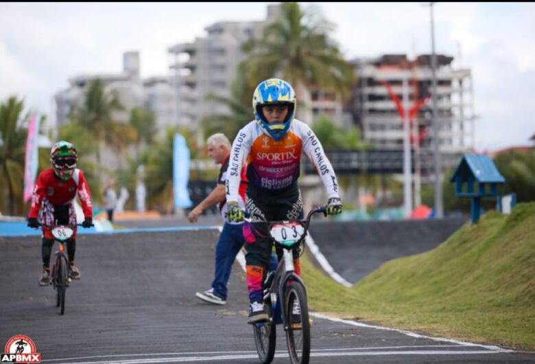 São-carlense de 10 anos sonha alto no Paulista de BMX