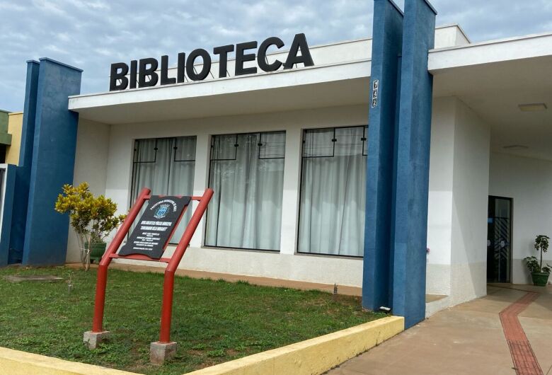 Biblioteca de Ibaté recebe a contadora de histórias Rita Cândido