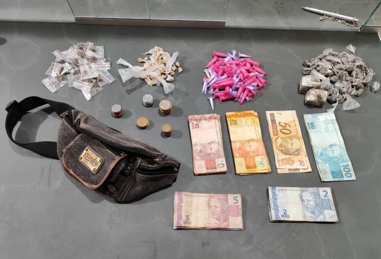 Jovem é preso por tráfico de drogas em Porto Ferreira