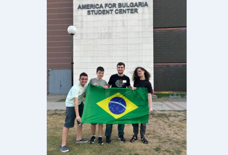 Grupo da USP São Carlos conquista medalhas em competição internacional de matemática