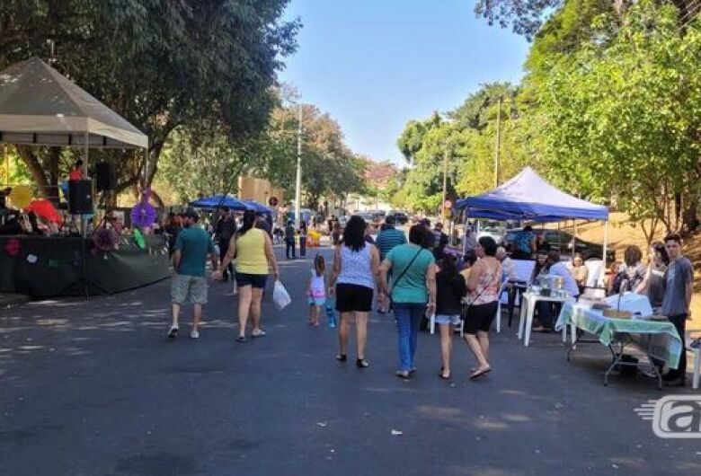 Neste domingo tem mais uma edição da Feira da Barganha no Jardim Bicão