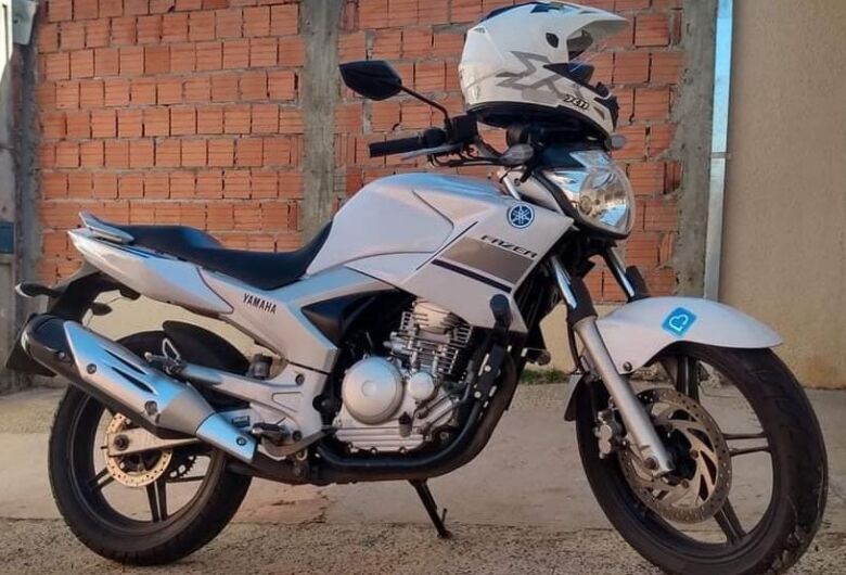 Moto é furtada na Vila Nery, proprietário pede ajuda