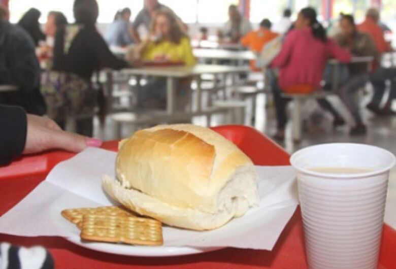 Prefeitura fornece café da manhã para trabalhadores rurais, servidores e alunos municipais