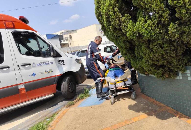 Motociclista fica ferido após colisão na região da Santa Casa