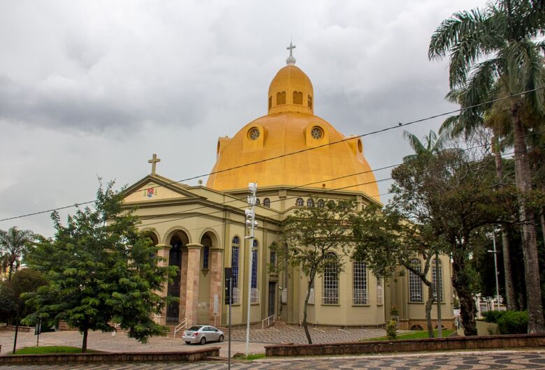 Festa do Padoreiro da Catedral continua neste final de semana e feriado