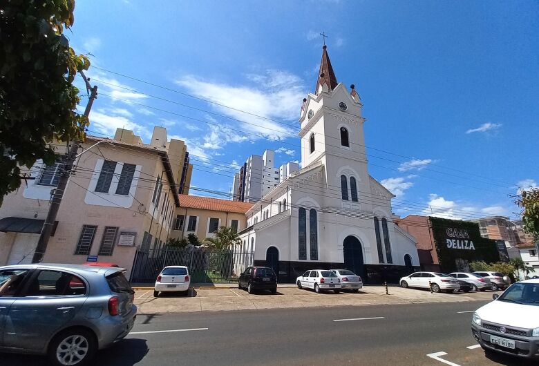 Paróquia São Sebastião celebra 100 anos da Igreja do Sagrado Coração de Jesus com quermesse