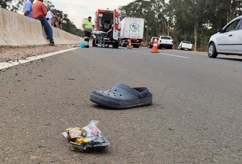 Pedestre morre atropelado por caminhonete na estrada do Broa 