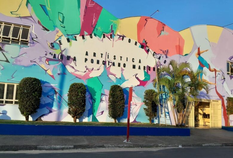 Centro Cultural de Ibaté oferece vagas remanescentes em cursos gratuitos