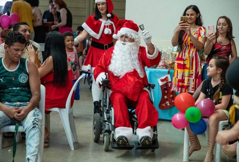 Até “bebê” de 111 anos irá receber presentes do Papai Noel da Nova ONG MID