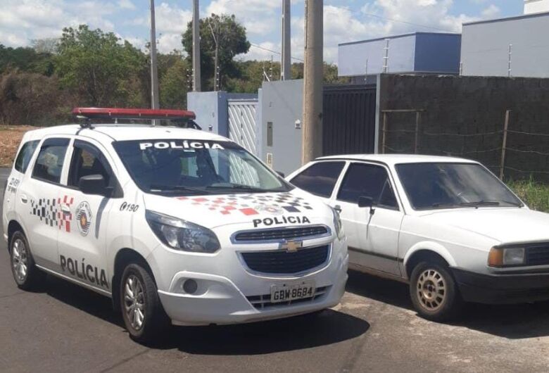 Polícia Militar recupera Gol furtado em Descalvado e prende suspeitos de cometer o crime em São Carlos