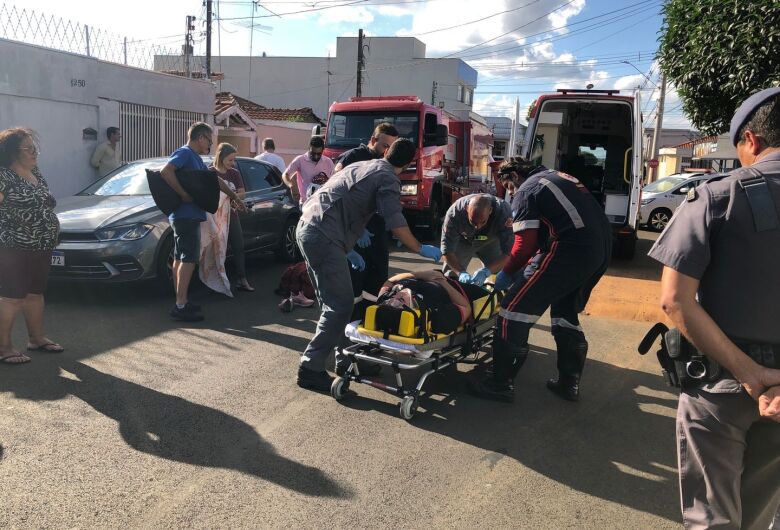 Mulher é atropelada por carro no bairro Boa Vista 