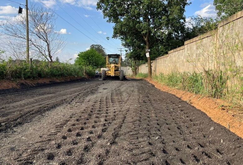 Prefeitura de Ibaté inicia pavimentação de trecho da estrada Ibaté-Água Vermelha