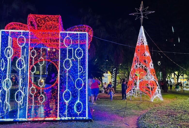 Ibaté: Abertura do "Natal de Luzes 2024" atrai milhares de pessoas à Praça Central    