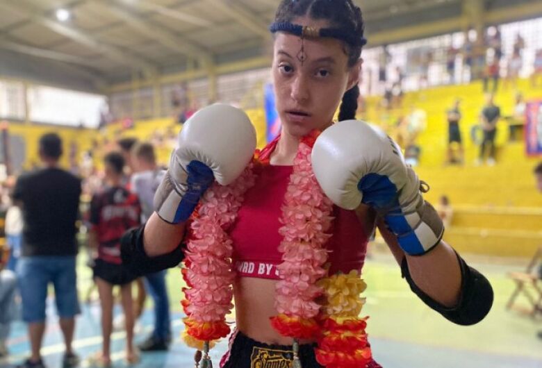 Três atletas de São Carlos brilham no maior evento de Muay Thai da América Latina