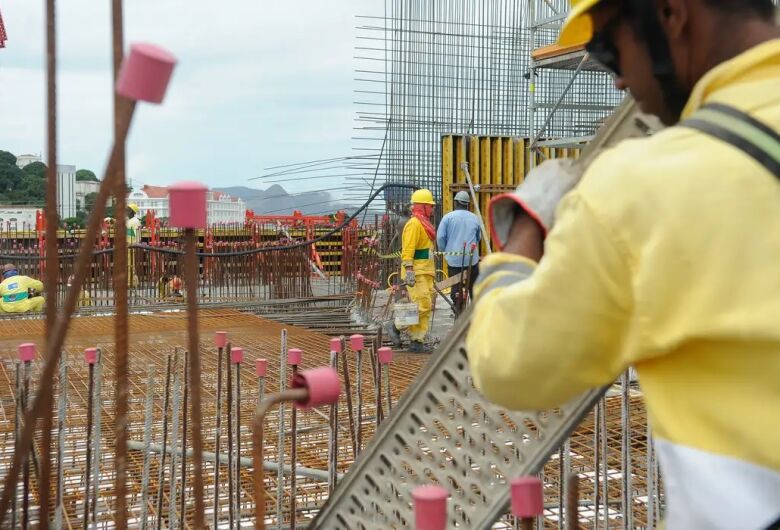 Novo salário mínimo paulista começa a valer nesta terça-feira; veja quem tem direito