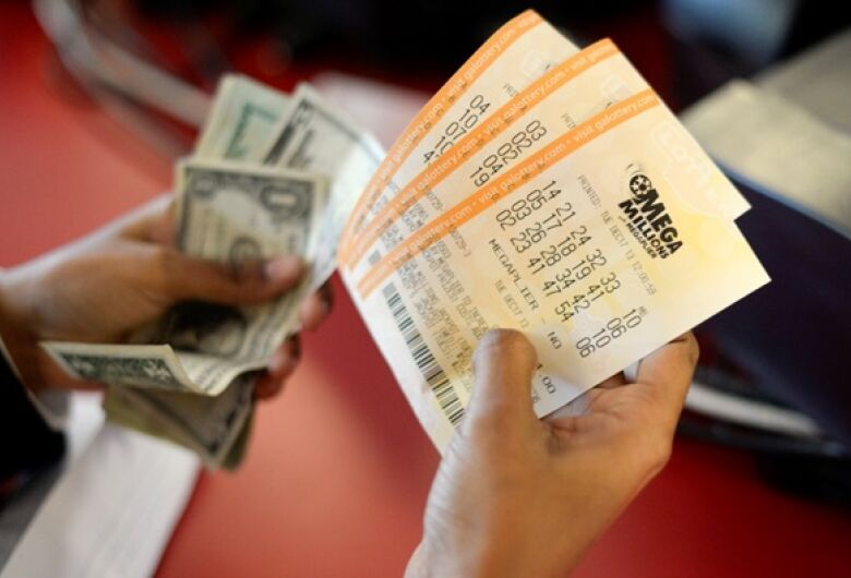 Mega Millions sorteia um prêmio extraordinário de R$ 1,98 bilhões