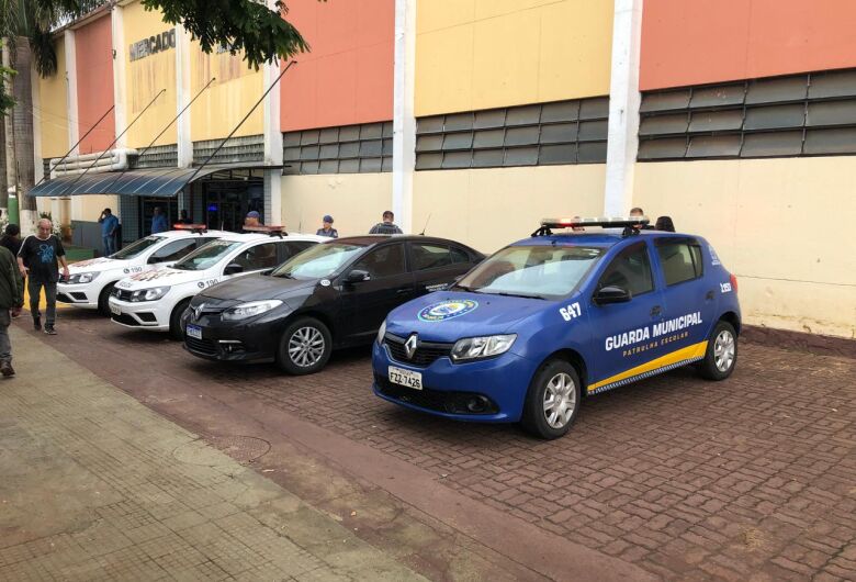 Operação no Mercadão coíbe receptação de celulares furtados ou roubados