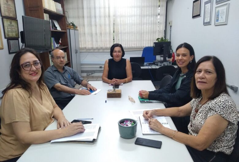 Reunião debate horário de trabalho dos professores