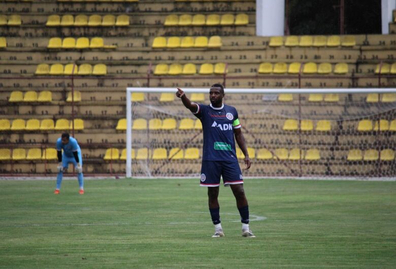 Grêmio inicia reformulação e anuncia o retorno de Alê